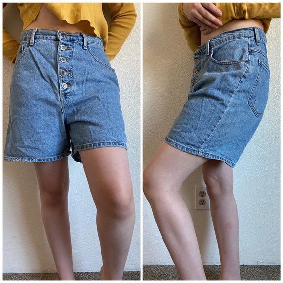 Vintage North crest high rise button up shorts 🏕 - Picture 2 of 4